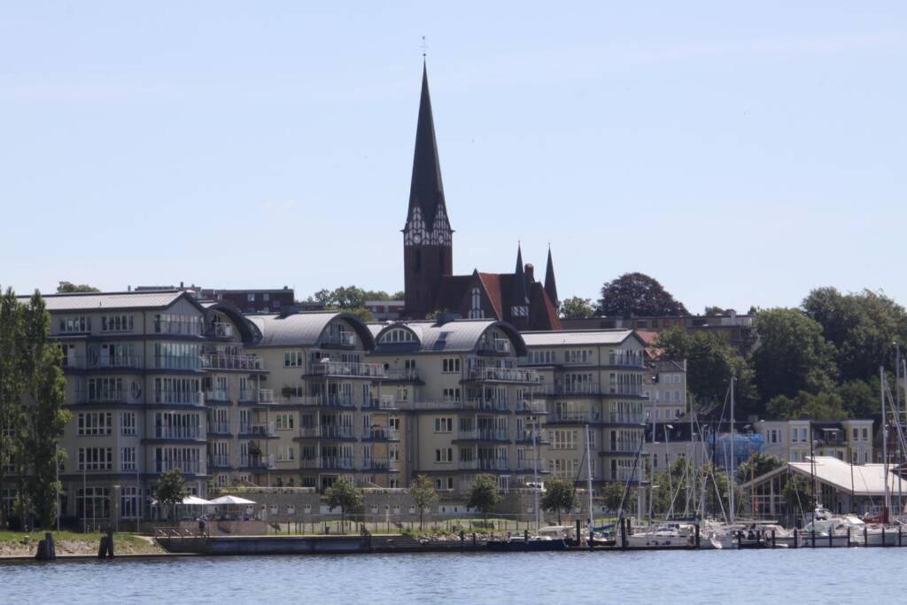 Gemuetliche Haushaelfte Mit Garten Und Terrasse Flensburg Dış mekan fotoğraf