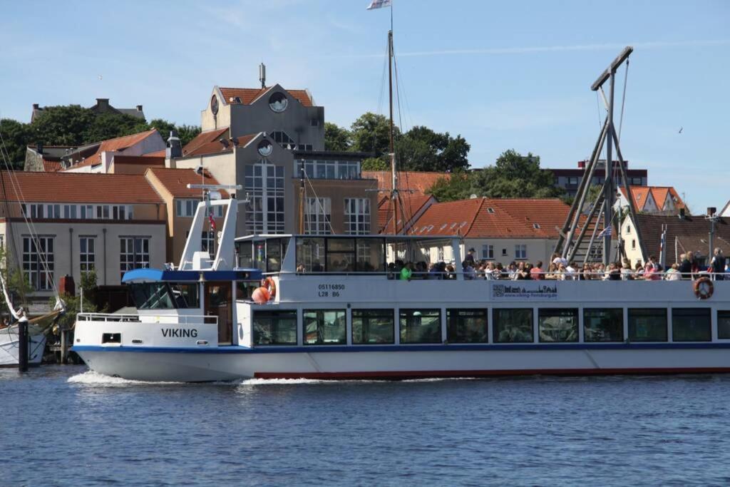 Gemuetliche Haushaelfte Mit Garten Und Terrasse Flensburg Dış mekan fotoğraf