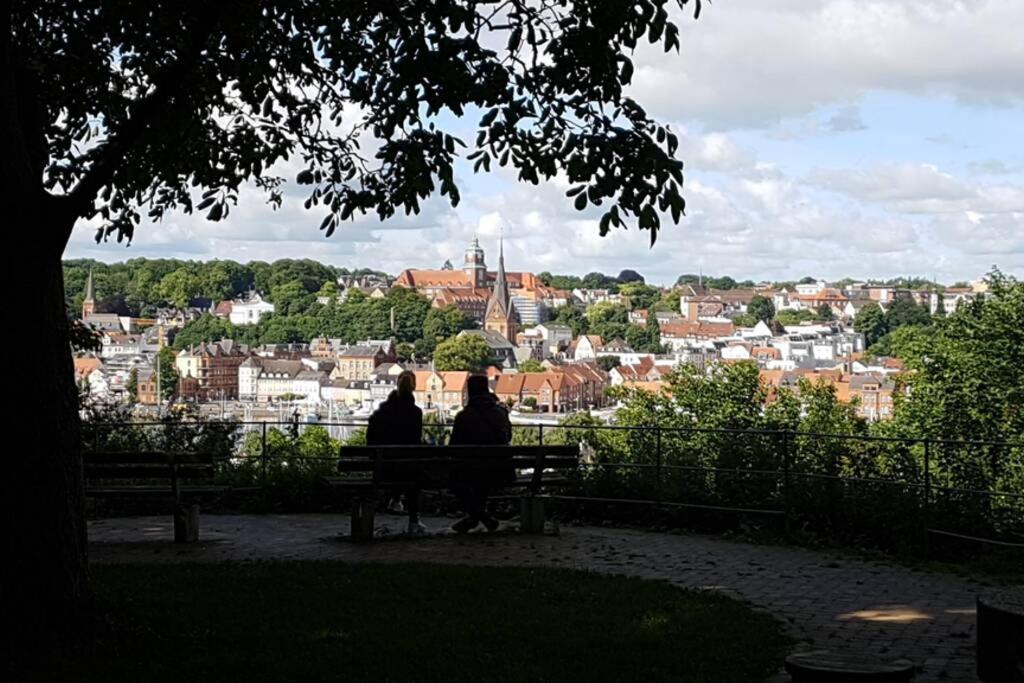 Gemuetliche Haushaelfte Mit Garten Und Terrasse Flensburg Dış mekan fotoğraf