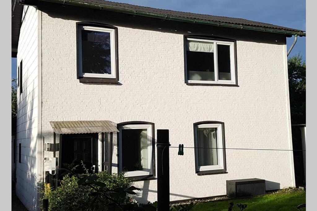 Gemuetliche Haushaelfte Mit Garten Und Terrasse Flensburg Dış mekan fotoğraf